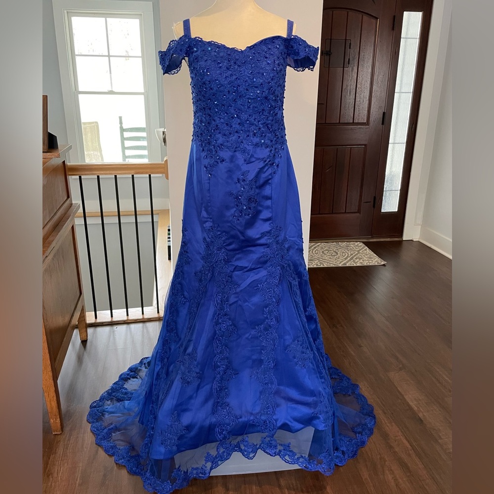 NWOT Royal Blue off the shoulder formal dress, size 14.
